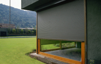 Detalle de partes de una persiana